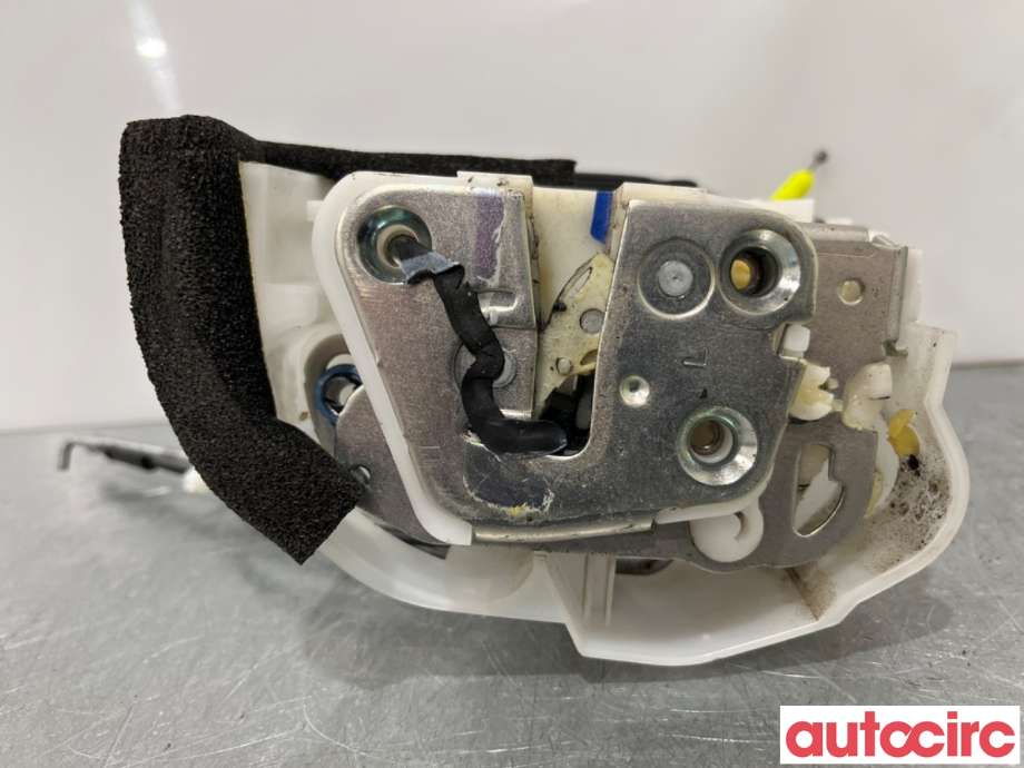 Låsekasse venstre foran til Subaru Impreza 2008-2012 (Type III)  (SUBARU|61032FG270|)