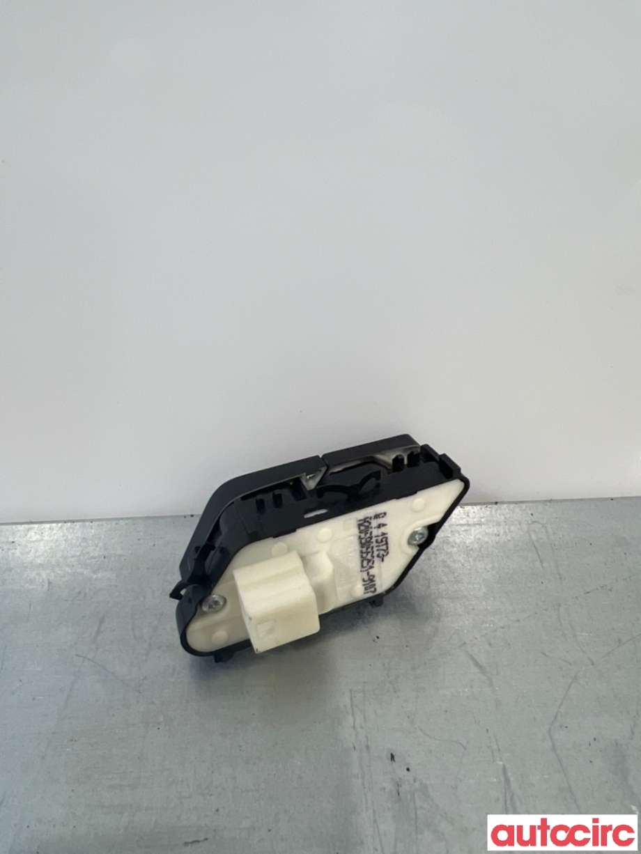 Bryter diverse til Mercedes Vito 2014-->> (W447) (W447) (MERCEDES|A 205 905 52 51|)