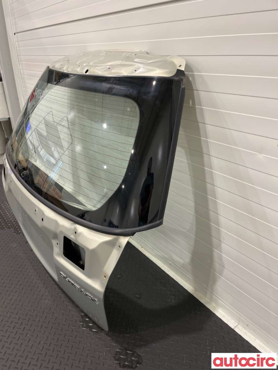 Bakluke combi til Subaru Outback 2003-2007 (Type III, Fase 1)  (SUBARU|60809AG0039P||60809AG0049P)