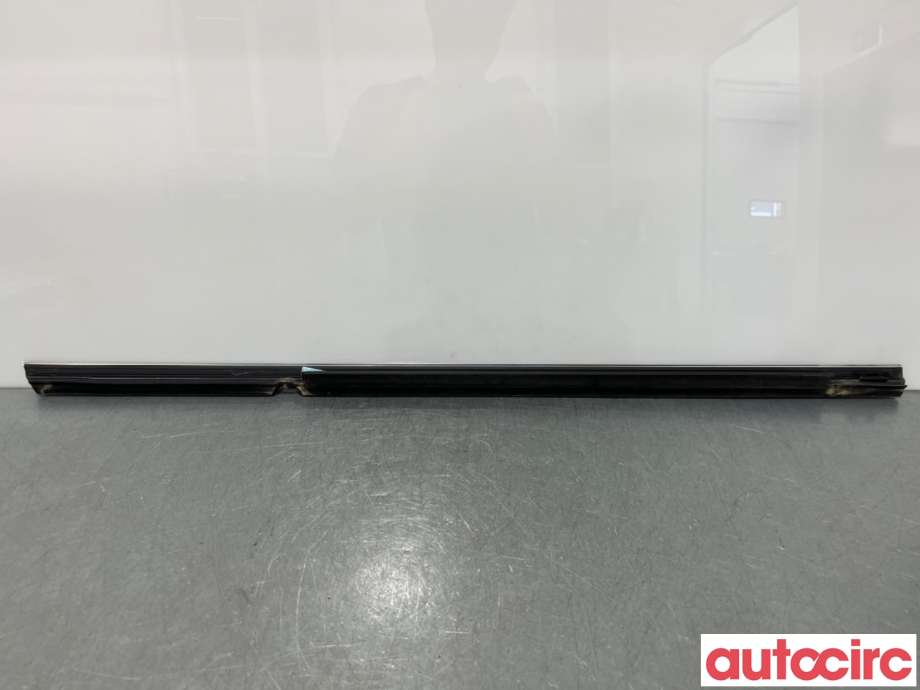 Lister til Mercedes CLA 2013-2019 (C117) (C117) (MERCEDES|A1177350282|)