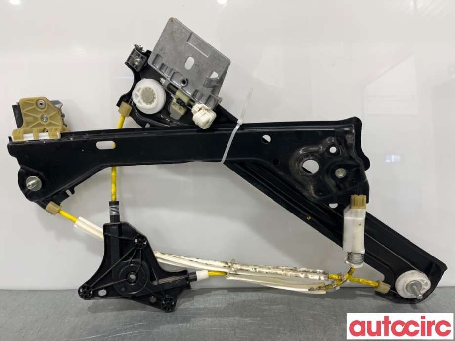 Ruteheis til Mercedes CLA 2013-2019 (C117) (C117) (MERCEDES|A1177300279||A1177302600)
