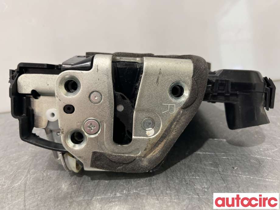 Låsekasse høyre foran til Toyota Avensis 2009-2015 (Type III, Fase 1)  (TOYOTA|6903005130|)