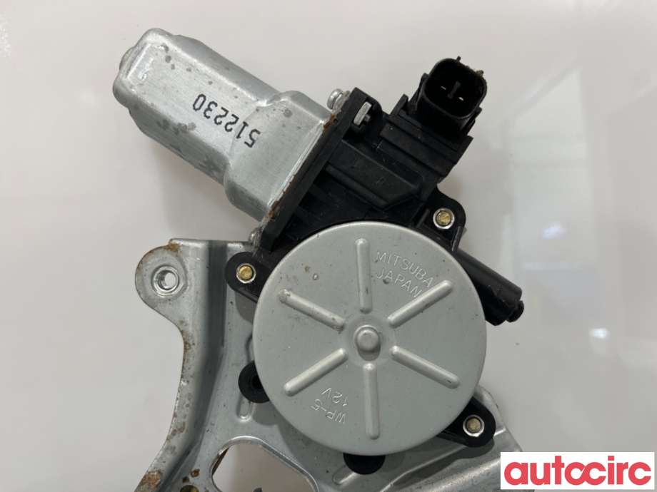 Ruteheis venstre foran til Subaru Outback 2003-2007 (Type III, Fase 1)  (SUBARU|61188AG010|)
