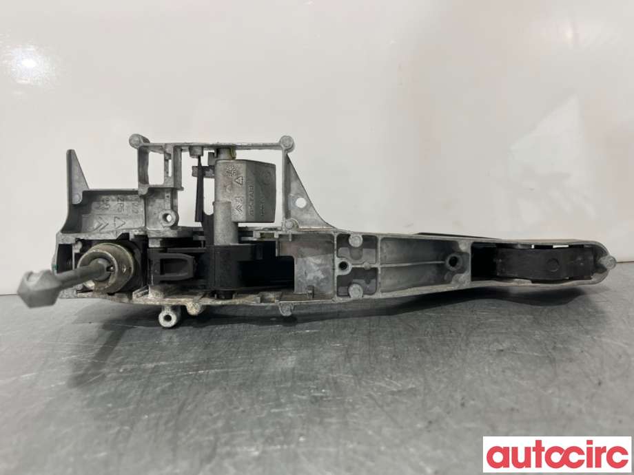 Dørhåndtak utv venstre foran til Peugeot Expert 2007-2016 (Type II)  (PEUGEOT|9101GE|9680656680|910970)