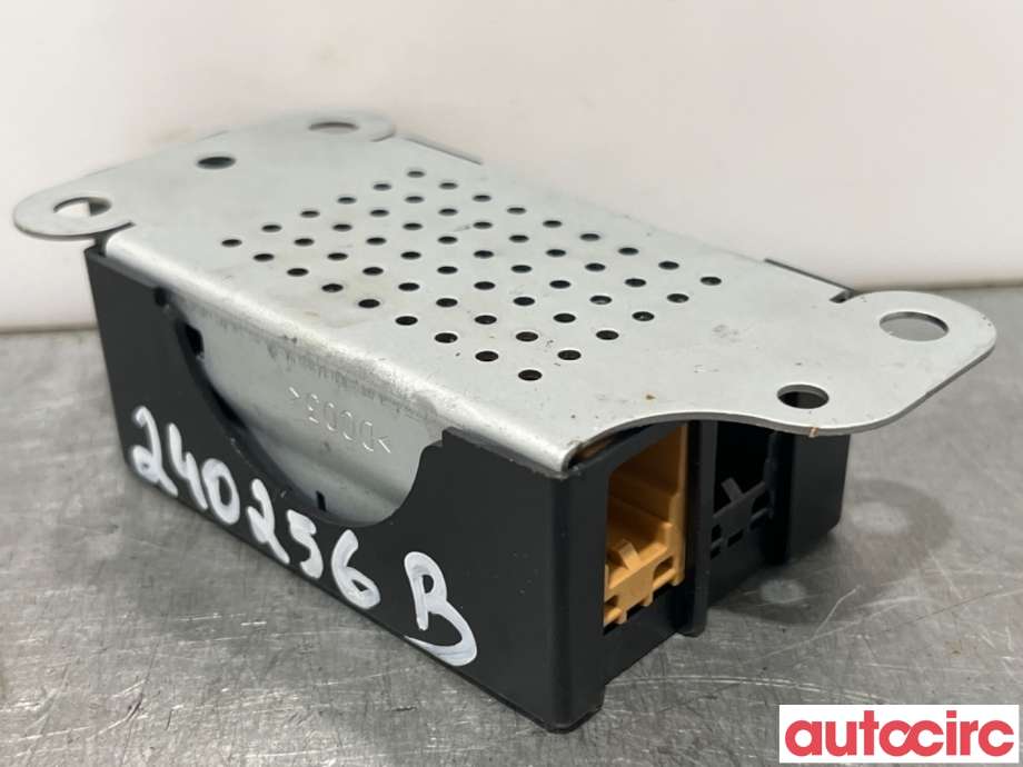 Antenne forsterker til VW Golf VI 2008-2012  (VOLKSWAGEN|5M0035570B|)