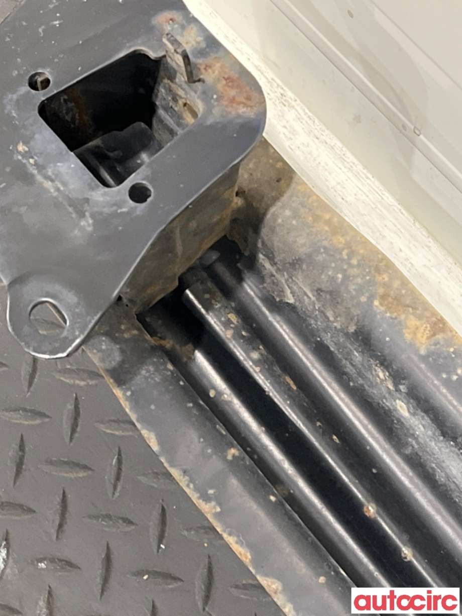 Støtfangerforsterkning bak til VW Scirocco 2008-2013  (VOLKSWAGEN|1K0807305C|)