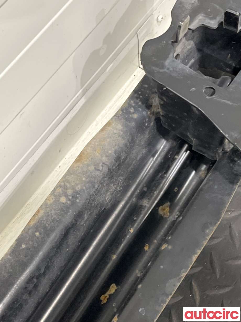 Støtfangerforsterkning bak til VW Scirocco 2008-2013  (VOLKSWAGEN|1K0807305C|)