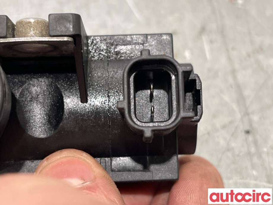 Vakuumventil til Toyota Avensis 2009-2015 (Type III, Fase 1)  (TOYOTA|258190R011|70051308|25819-0R011)