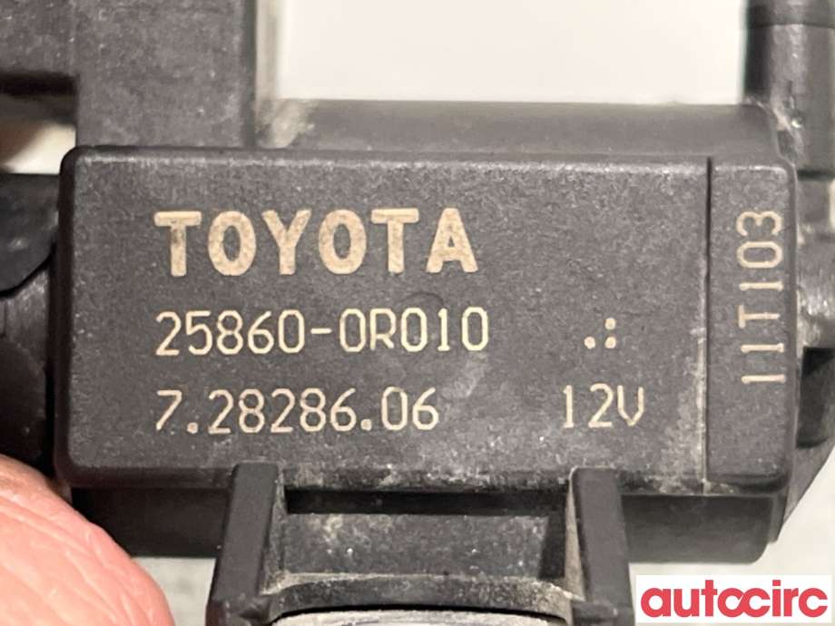 Vakuumventil til Toyota Avensis 2009-2015 (Type III, Fase 1)  (TOYOTA|258600R010|72828606|25860-0R010)