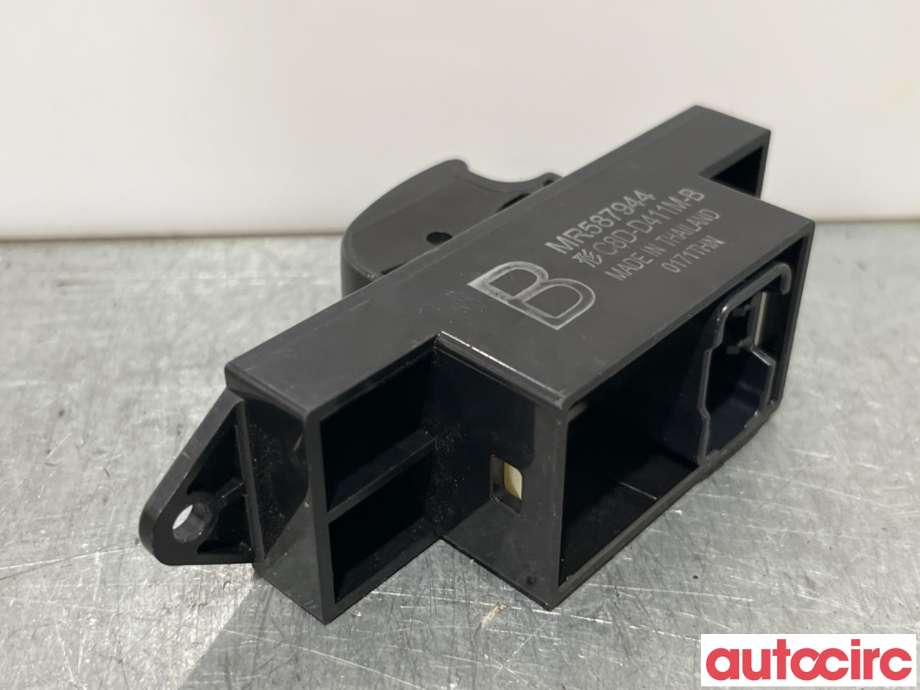 Bryter ruteheis til Mitsubishi ASX 2010-2019 (MITSUBISHI|MR587944|)