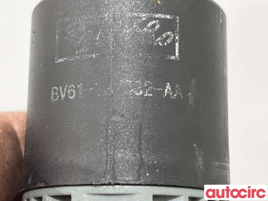 Spylerpumpe til Ford Focus 2011-2014 (Type III, Fase 1)  (FORD|1708433|)