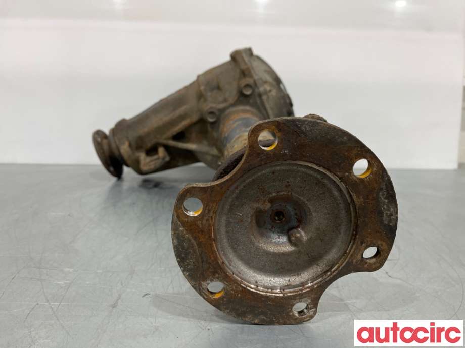Kardang til Toyota Hiace 2001-2006 (Fase 2)  (TOYOTA|4111026570|)