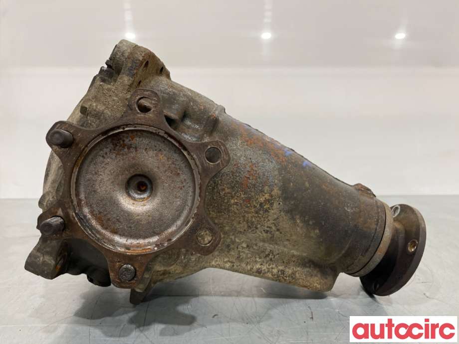 Kardang til Toyota Hiace 2001-2006 (Fase 2)  (TOYOTA|4111026570|)