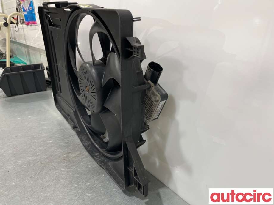 Kjølevifte til Ford Focus 2011-2014 (Type III, Fase 1)  (FORD|2269553||8V61-8C607-EB)