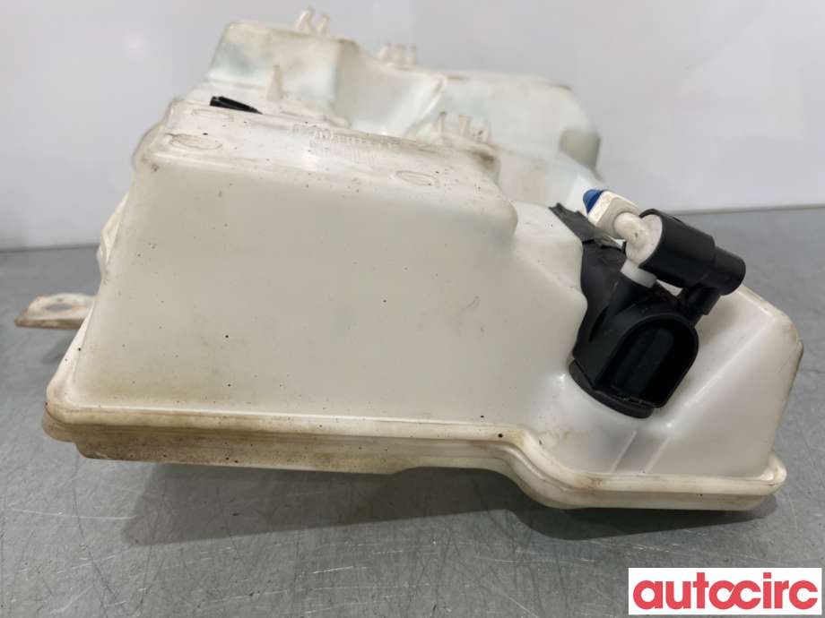 Spylertank til Ford Focus 2011-2014 (Type III, Fase 1)  (FORD|2266980||BV61-13K175-AD)
