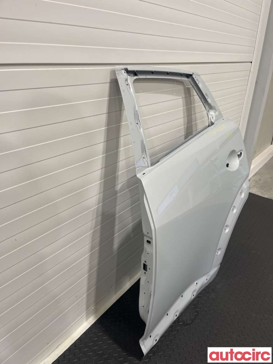 Dør venstre bak til Mazda CX-3 2015-2022  (MAZDA|DKY0-73-02XB|)