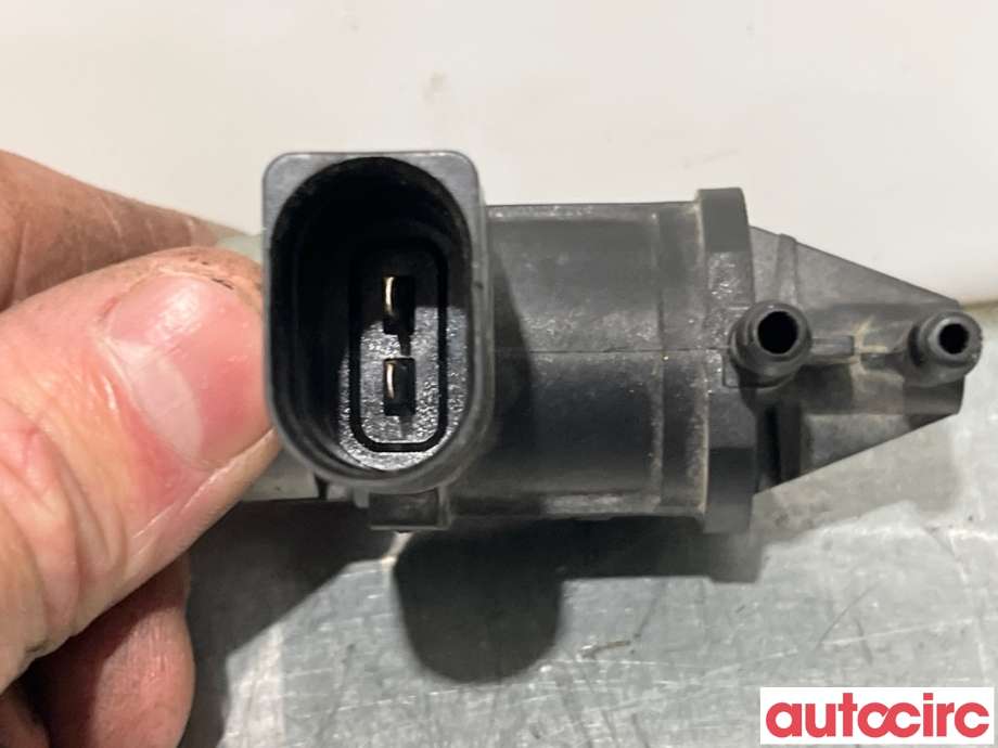 Vakuumventil til Audi Q5 2008-2012 (Type I, Fase 1)  (AUDI|1K0906283A|)