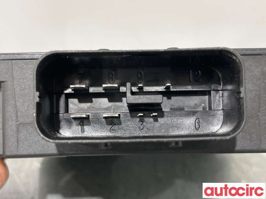 Styreenhet diverse til Mazda CX-3 2015-2022  (MAZDA|P5E1-18-572|8ES010871-00|PE03-18572)