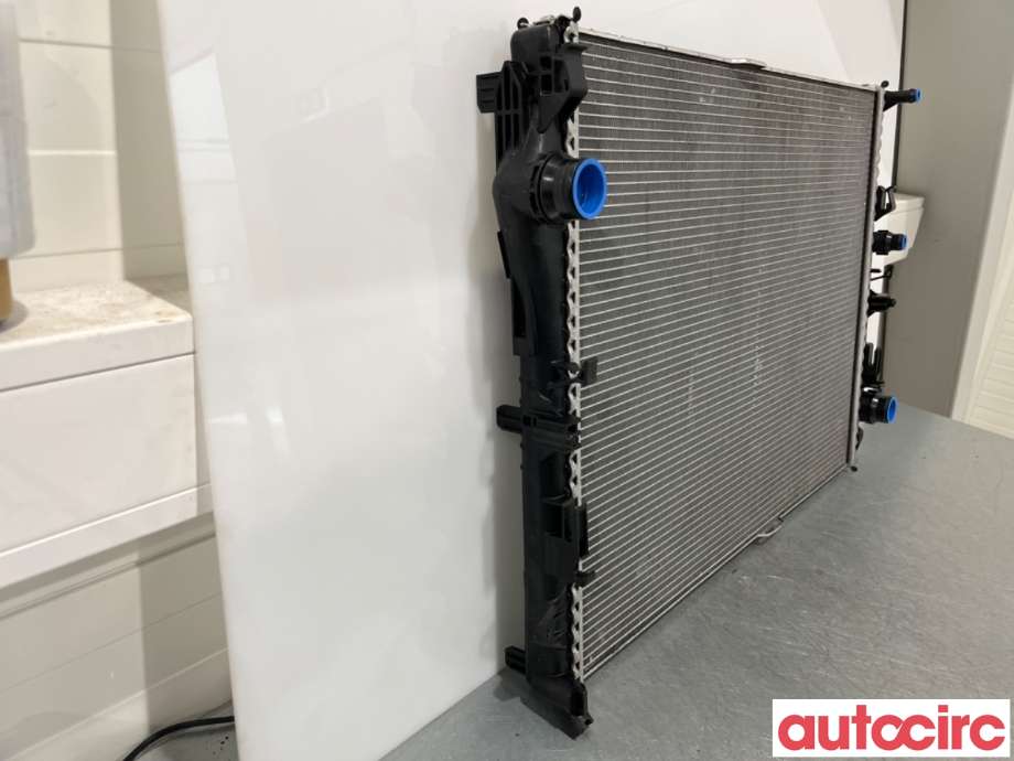 Radiator (automat gir) til Mercedes Vito 2014-->> (W447) (W447) (MERCEDES|A0995007100|HN096001)