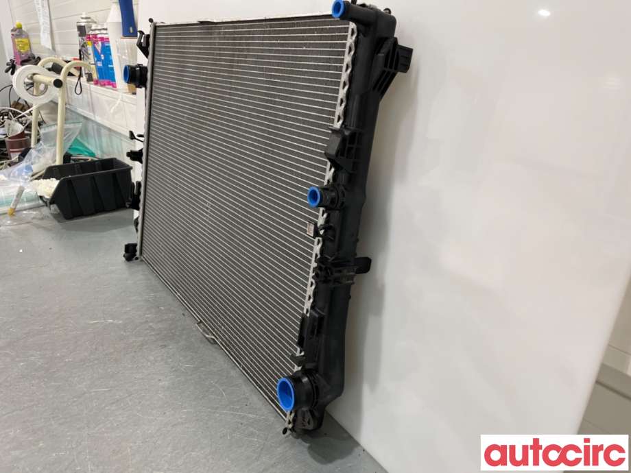 Radiator (automat gir) til Mercedes Vito 2014-->> (W447) (W447) (MERCEDES|A0995007100|HN096001)