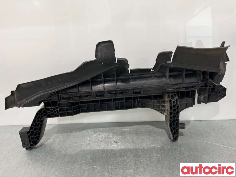 Diverse deler til Mercedes Vito 2014-->> (W447) (W447) (MERCEDES|A4475040200|)