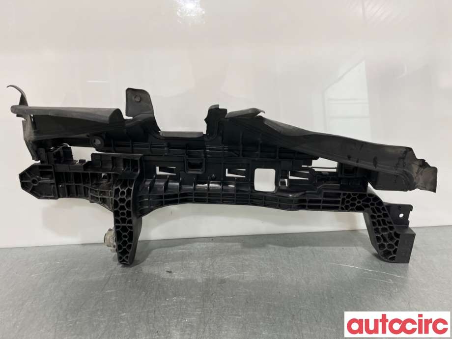 Diverse deler til Mercedes Vito 2014-->> (W447) (W447) (MERCEDES|A4475040400|)