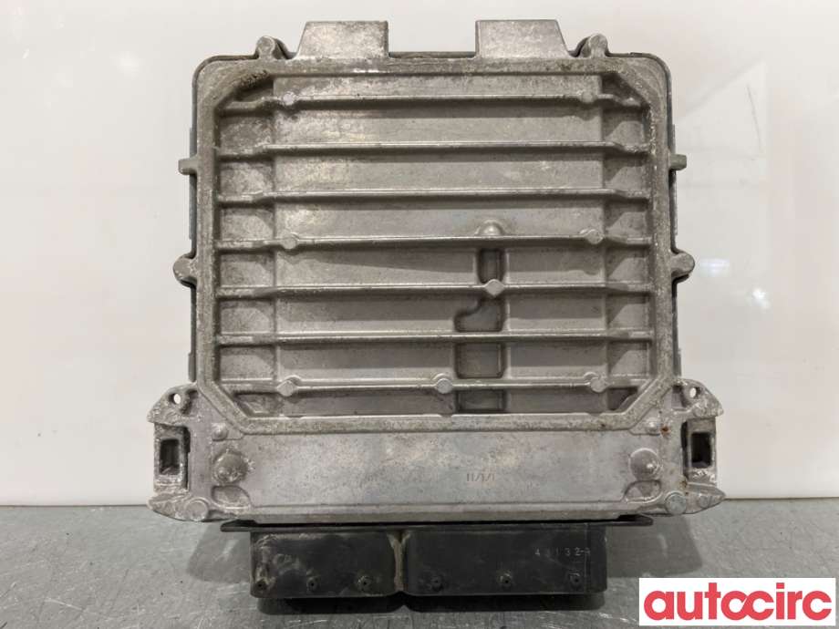 Styreenhet motor til Mercedes CLA 2013-2019 (C117) (C117) (MERCEDES|A2709000900|0261S08233)