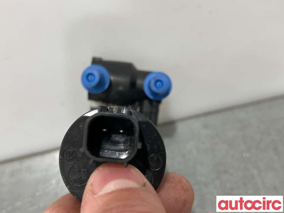 Spylerpumpe foran til Ford Fiesta 2008-2012 (Type VI, Fase 1)  (FORD|2022321||8A61-17K624-AA)