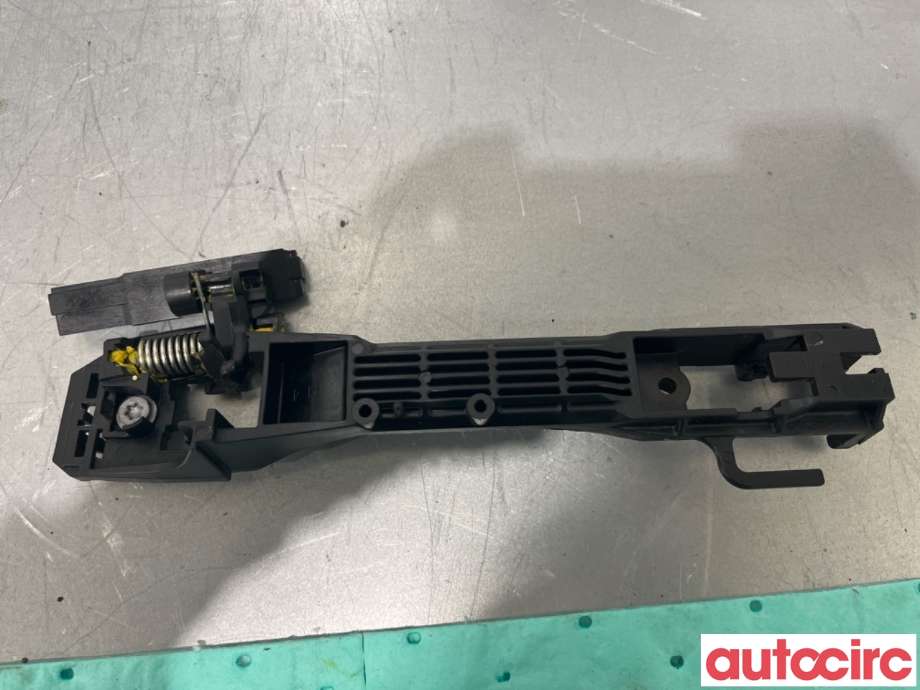 Dørhåndtak utv venstre bak til Subaru Forester 2008-2013 (Type III)  (SUBARU|62142SC010|)