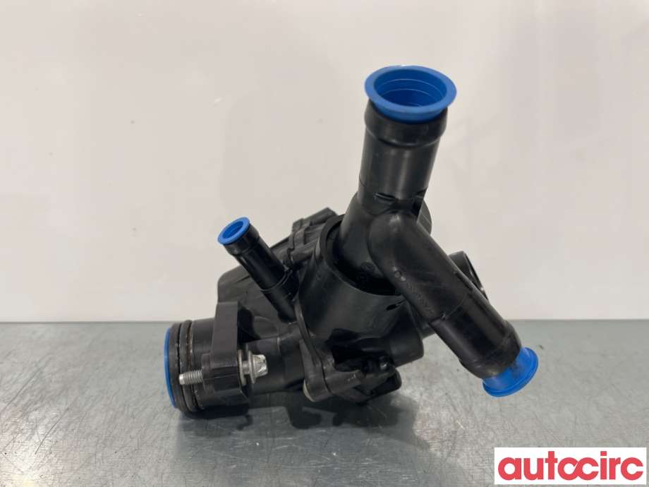 Diverse deler til Mercedes CLA 2013-2019 (C117) (C117) (MERCEDES|A2702002200||A2702000615)