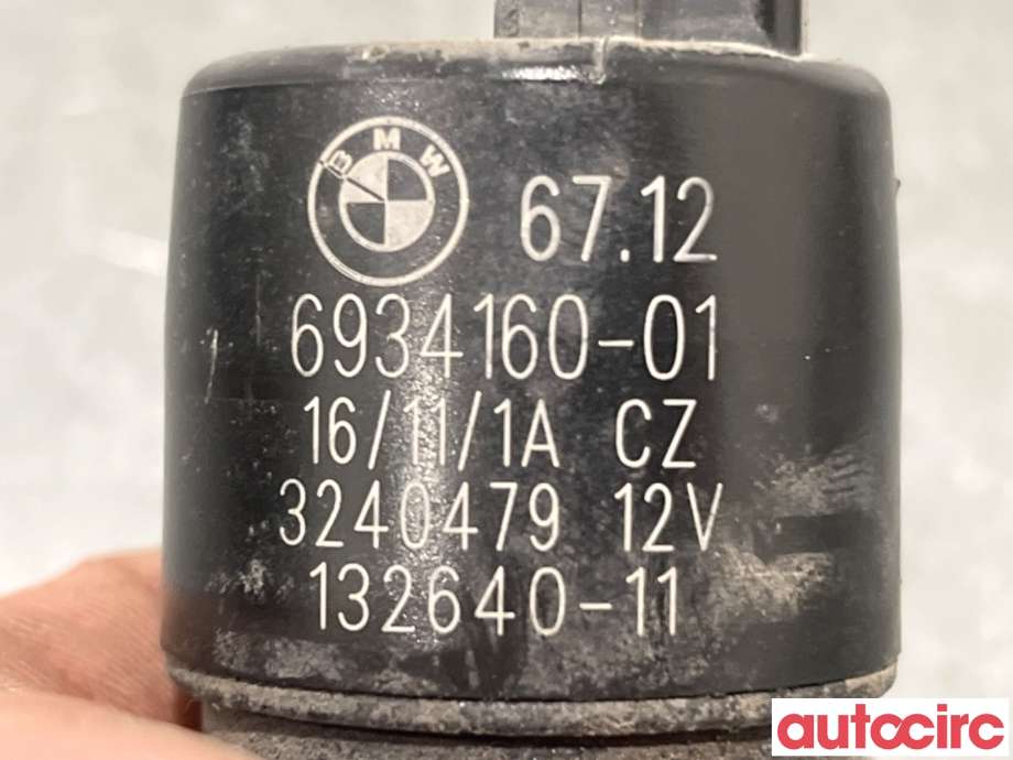 Spylerpumpe foran til BMW 5-Serie 2010-2017 (F10/F11) (F10/F11) (BMW|67126934160|)