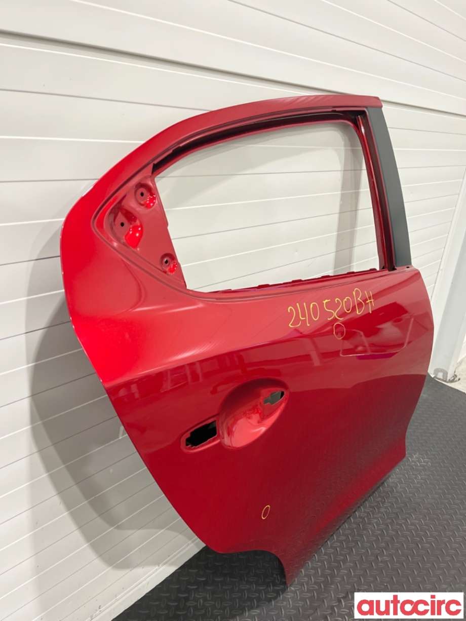 Dør høyre bak til Mazda 2 2015-2019 (Type III, Fase 1) (MAZDA|DBY0-72-02XD|)