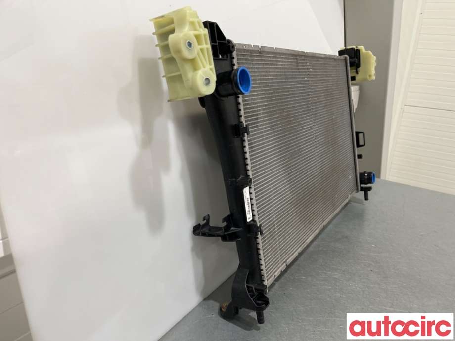 Radiator (automat gir) til Fiat Tipo 2017-->>  (FIAT|52052630|422136228)