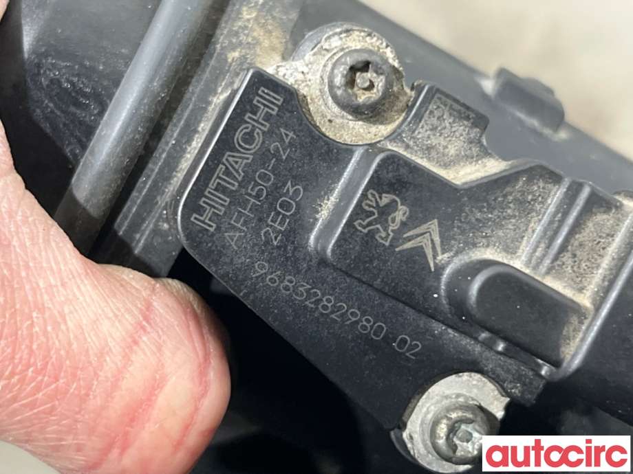 Luftmengde/luftmassemåler til Peugeot Partner 2008-2015 (Type II, Fase 1)  (PEUGEOT|1920RA|AFH50-24|9683282980)