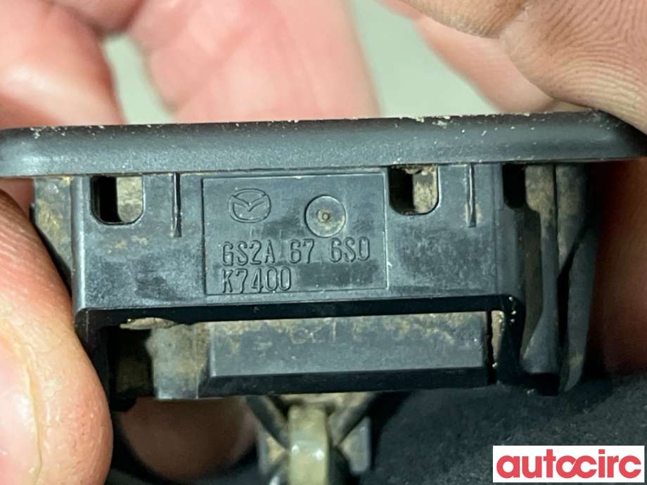 Bryter baklukeåpner til Mazda CX-5 2012-2017 (Type I) (MAZDA|KD45-67-6S0B||GS2A676S0)