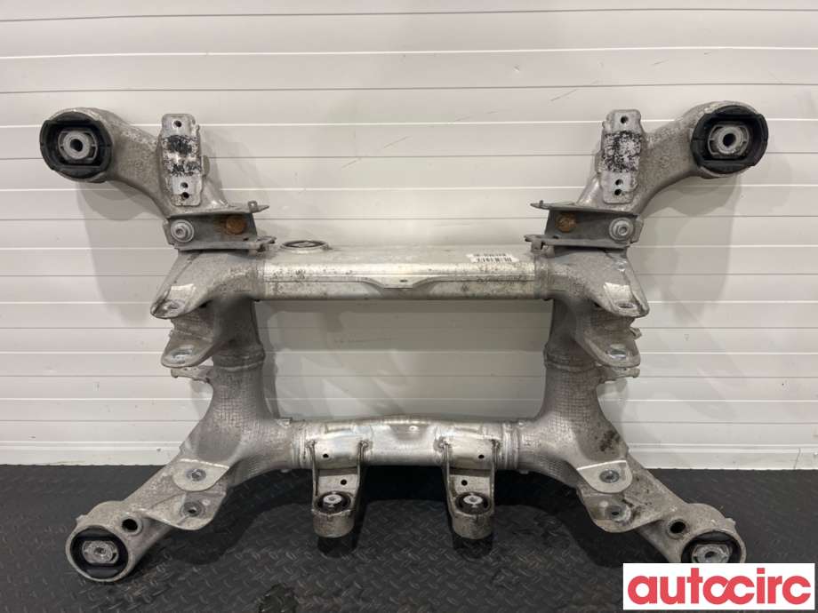 Travers bak til BMW 5-Serie 2010-2017 (F10/F11) (F10/F11) (BMW|33316798545|)