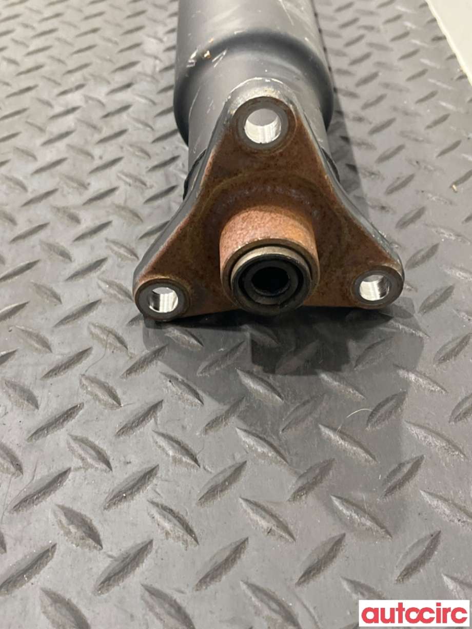 Mellomaksel bakre til BMW X5 2000-2006 (E53) (E53) (BMW|26107549298|)