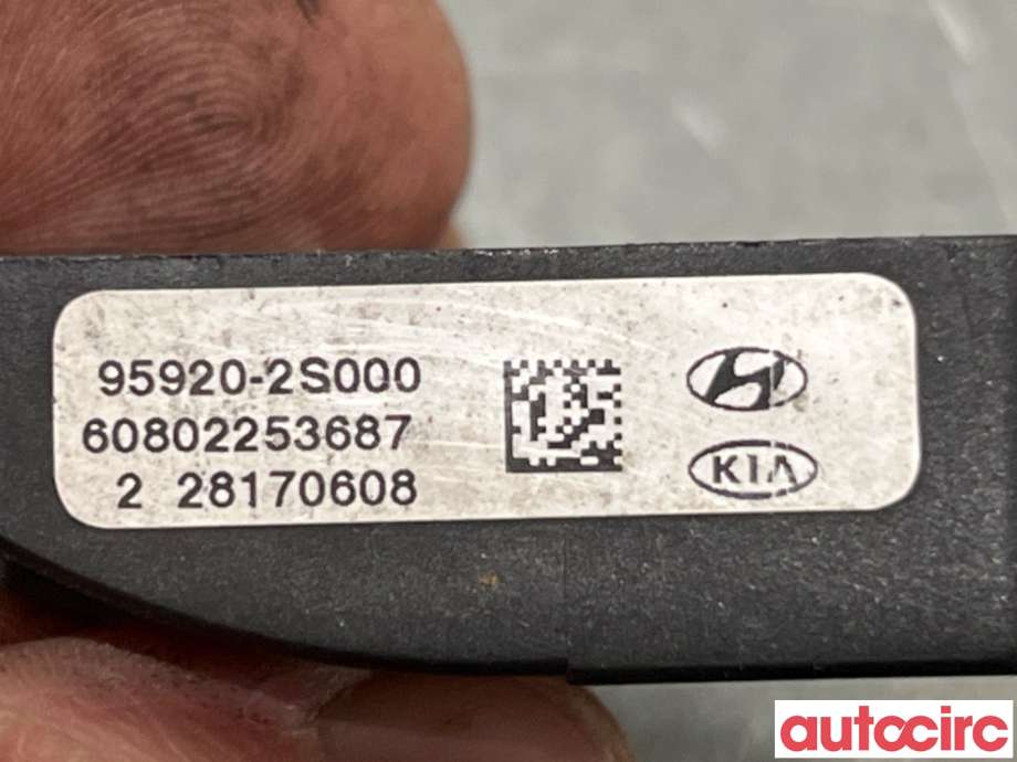 Airbag sensor venstre til Kia Sportage 2010-2016 (Type III) (KIA|959202S000||95920-2S000)
