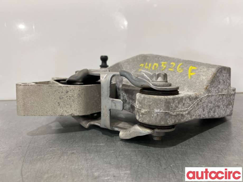 Motorfeste til Mercedes CLA 2013-2019 (C117) (C117) (MERCEDES|A2702200006||A2702230002)