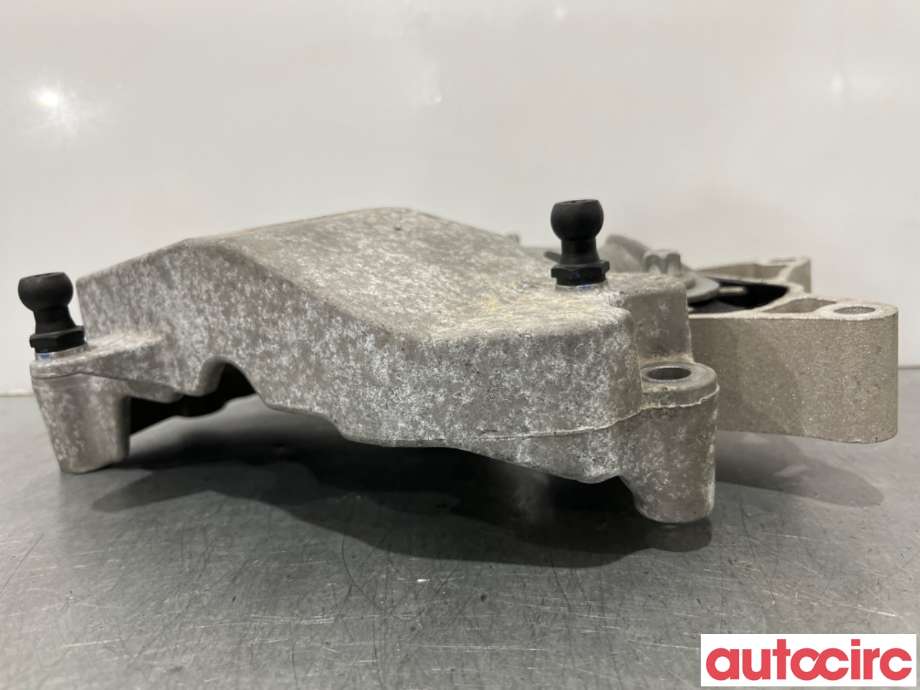 Motorfeste til Mercedes CLA 2013-2019 (C117) (C117) (MERCEDES|A2702200006||A2702230002)