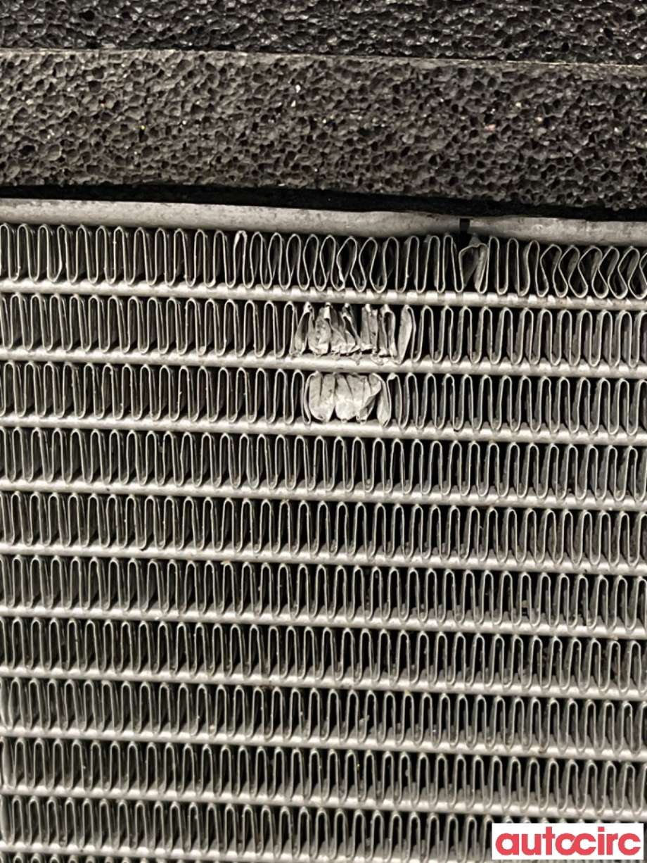 Radiator (manuell gir) til Toyota Avensis 2009-2015 (Type III, Fase 1)  (TOYOTA|164000R061|)