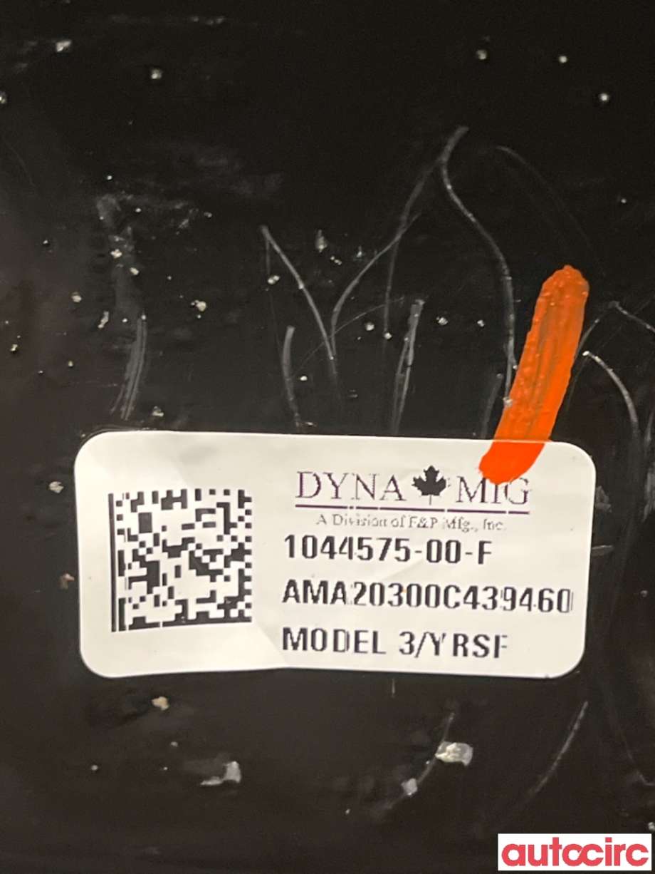 Travers bak til Tesla Model 3 2018-2023 (Fase 1)  (TESLA|1044580-00-D|)