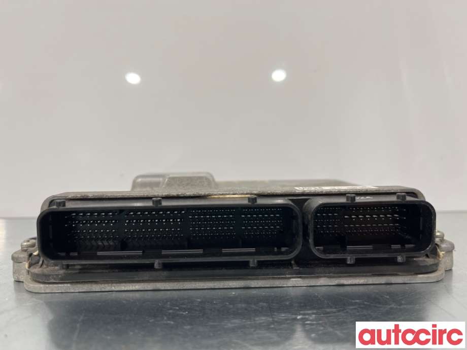 Styreenhet motor til Toyota RAV4 2000-2006 (Type II)  (TOYOTA|SH15-18-881A|)