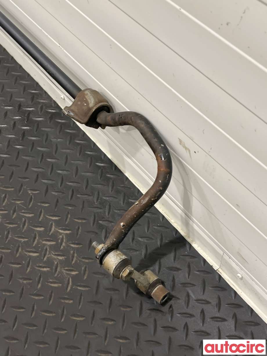 Stabilisatorstag bak til Mercedes A-Klasse 2012-2018 (W176) (W176) (MERCEDES|A2463203911|)