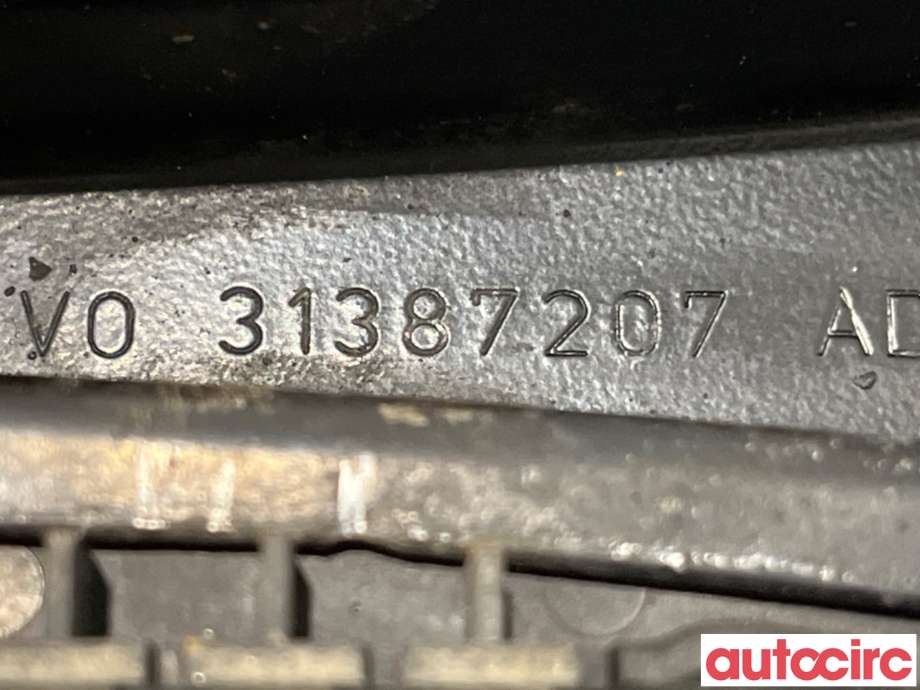 Bærebru venstre bak til Volvo V60 / V60 CC 2018-->> (Type II)  (VOLVO|31387207|)