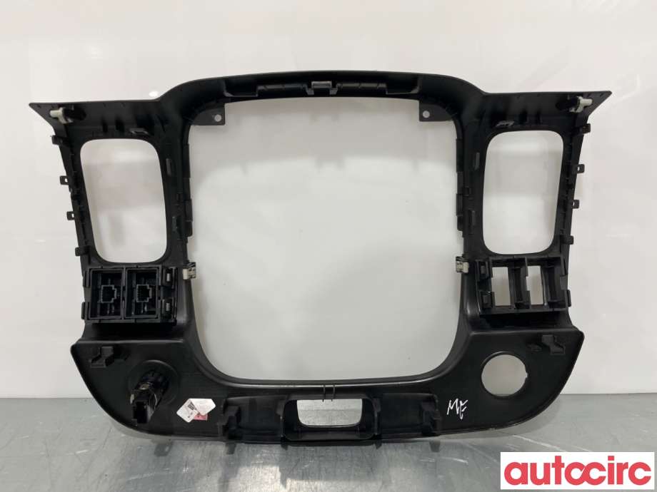 Diverse deler til Opel Vivaro B 2014-2019  (OPEL|93453370|682608675R)
