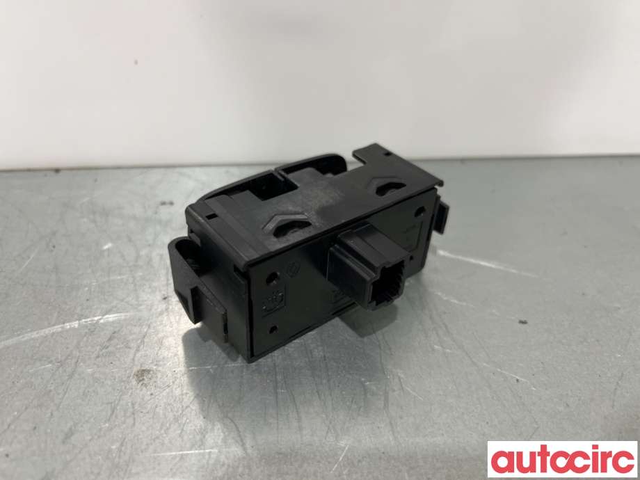 Bryter nødblink til Opel Vivaro B 2014-2019  (OPEL|93452316|)