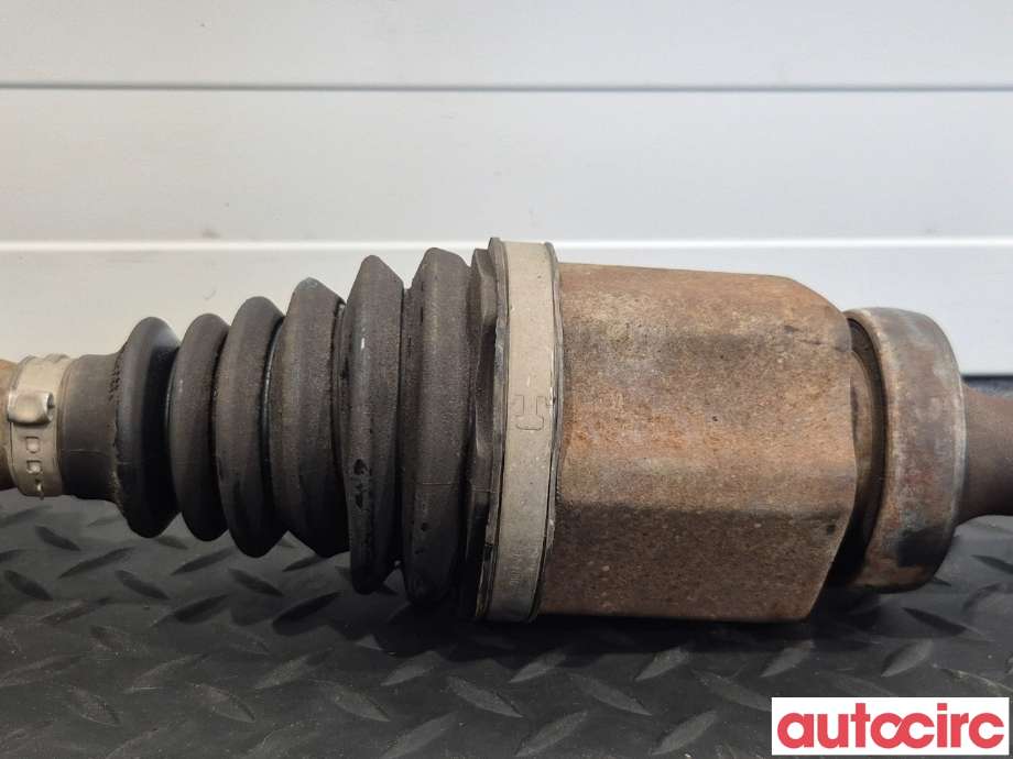 Drivaksel høyre foran til Ford Kuga 2008-2012 (Type I)  (FORD|1683584||8V41-3B436-AD)