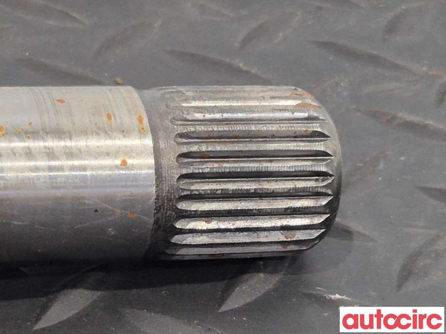 Drivaksel høyre foran til Ford Kuga 2008-2012 (Type I)  (FORD|1683584||8V41-3B436-AD)