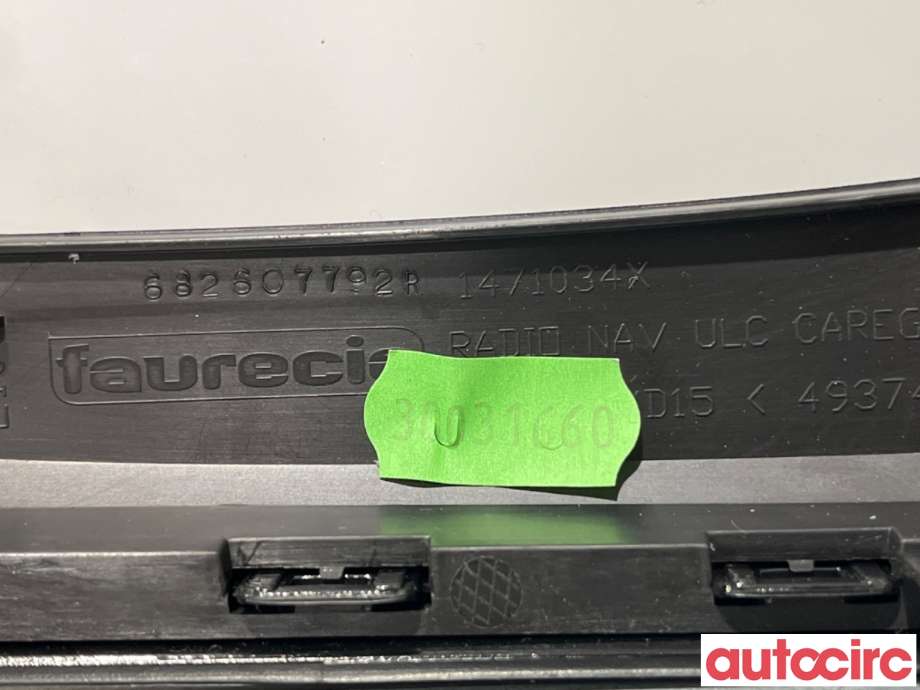 Innredning diverse til Opel Vivaro B 2014-2019  (OPEL|93457664|682607792R)